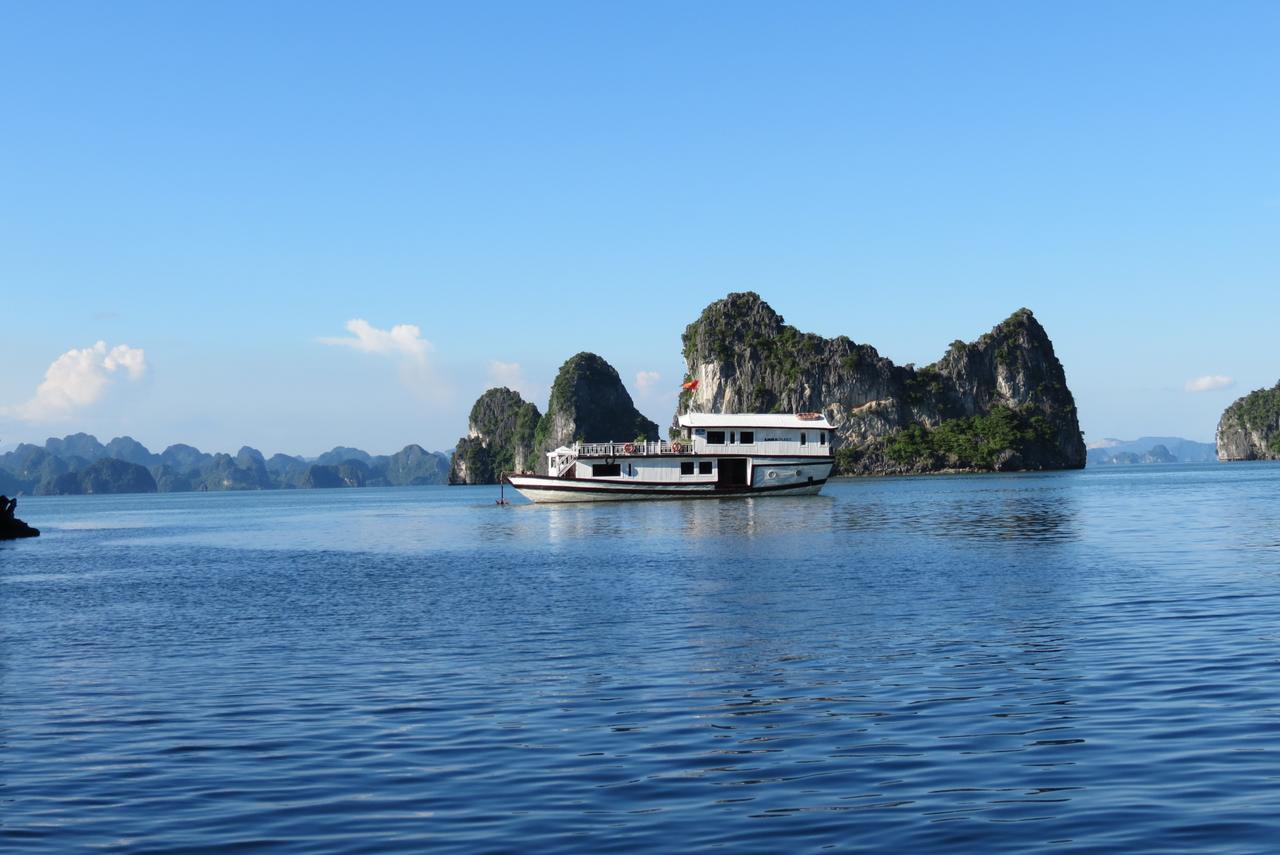 Amira Cruise Hotel Ha Long Esterno foto