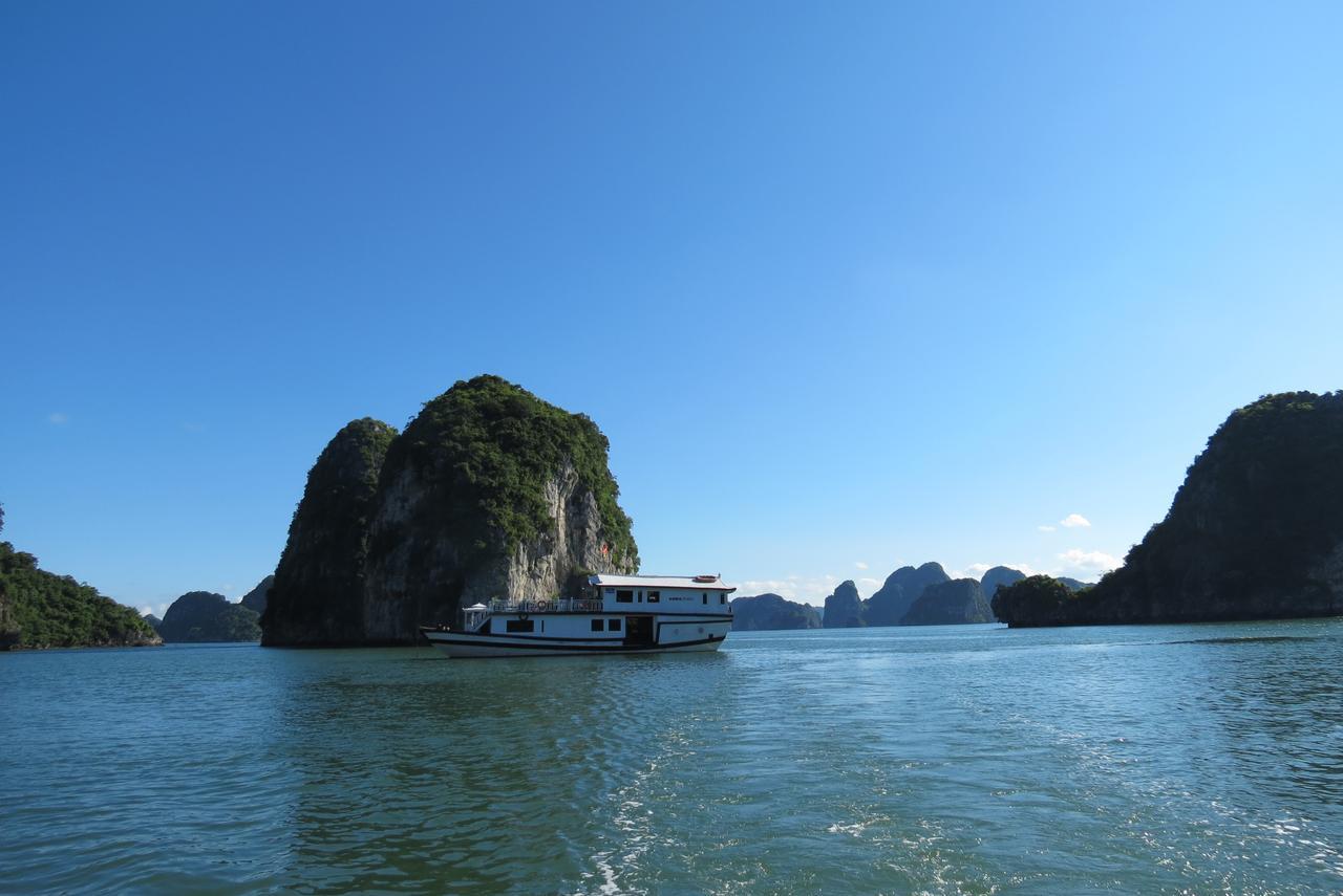 Amira Cruise Hotel Ha Long Esterno foto