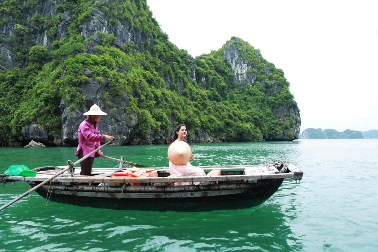 Amira Cruise Hotel Ha Long Esterno foto