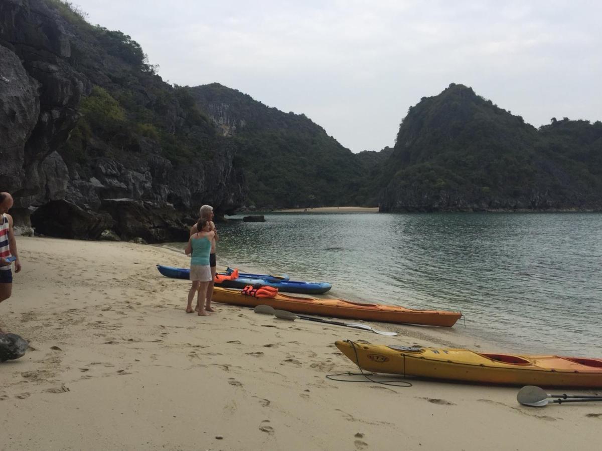 Amira Cruise Hotel Ha Long Esterno foto